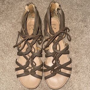 LA Hearts Sandals